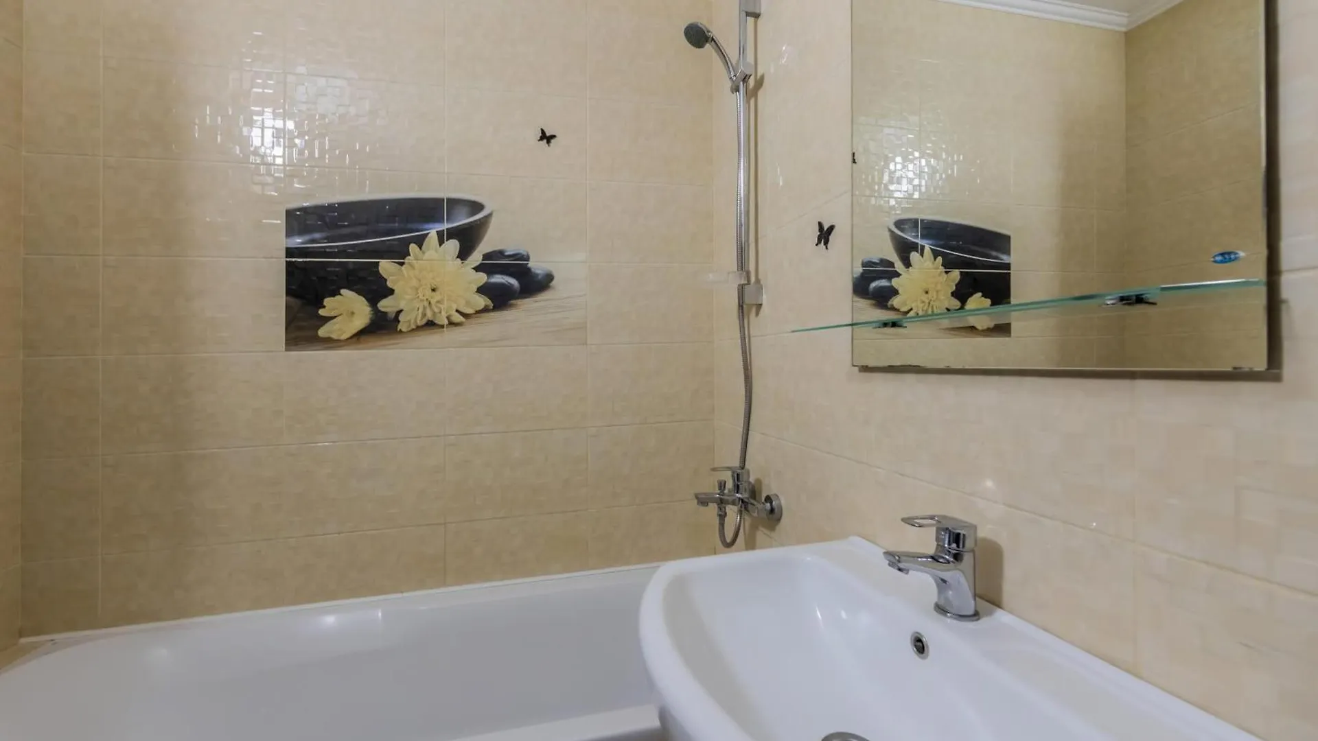 1-К Люкс В 2 Мин Від М Чернігівська Apartment Kyiv