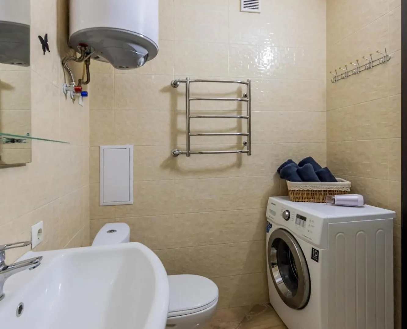 1-К Люкс В 2 Мин Від М Чернігівська Apartment Kyiv 0*,