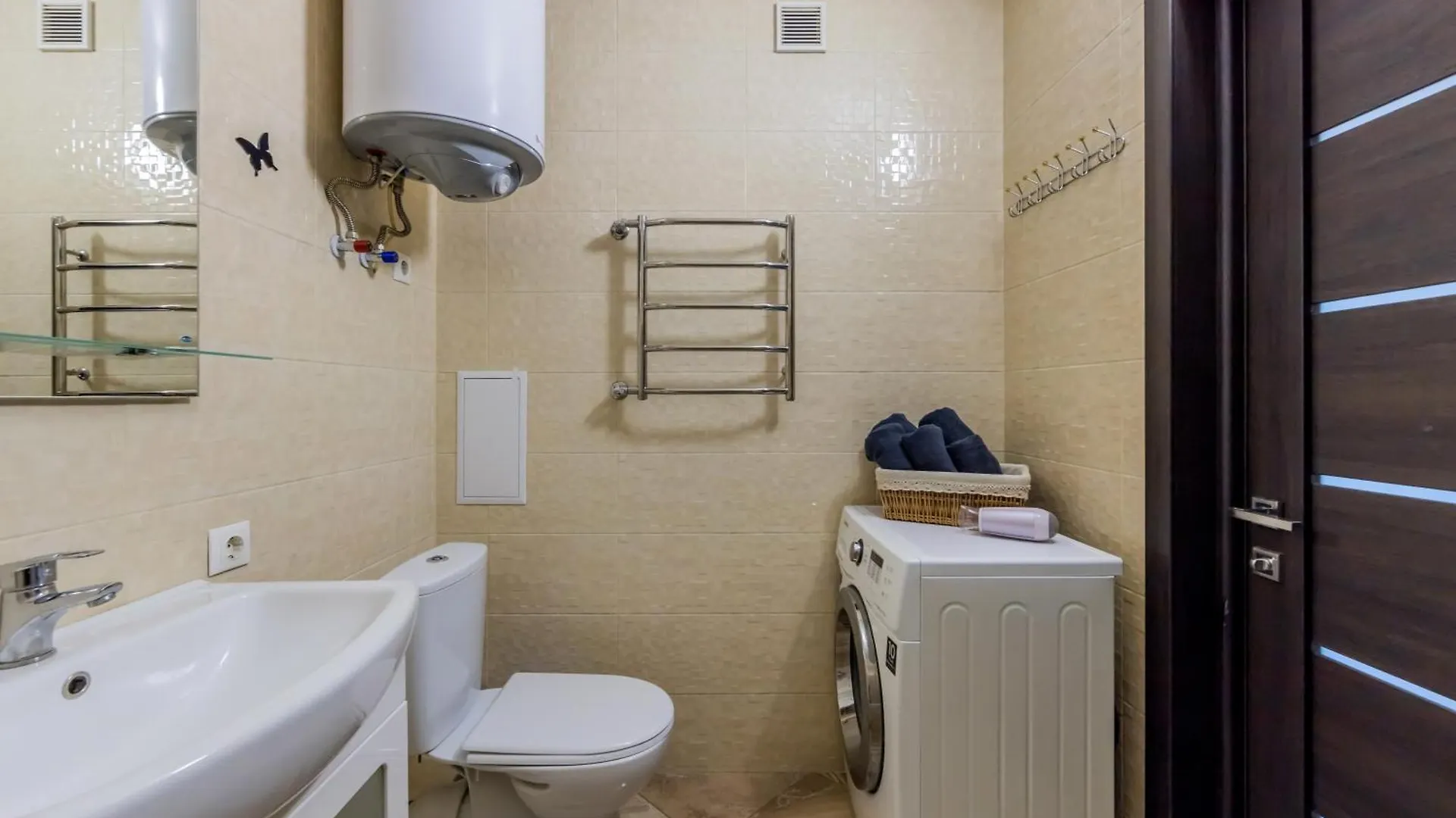 1-К Люкс В 2 Мин Від М Чернігівська Apartment Kyiv