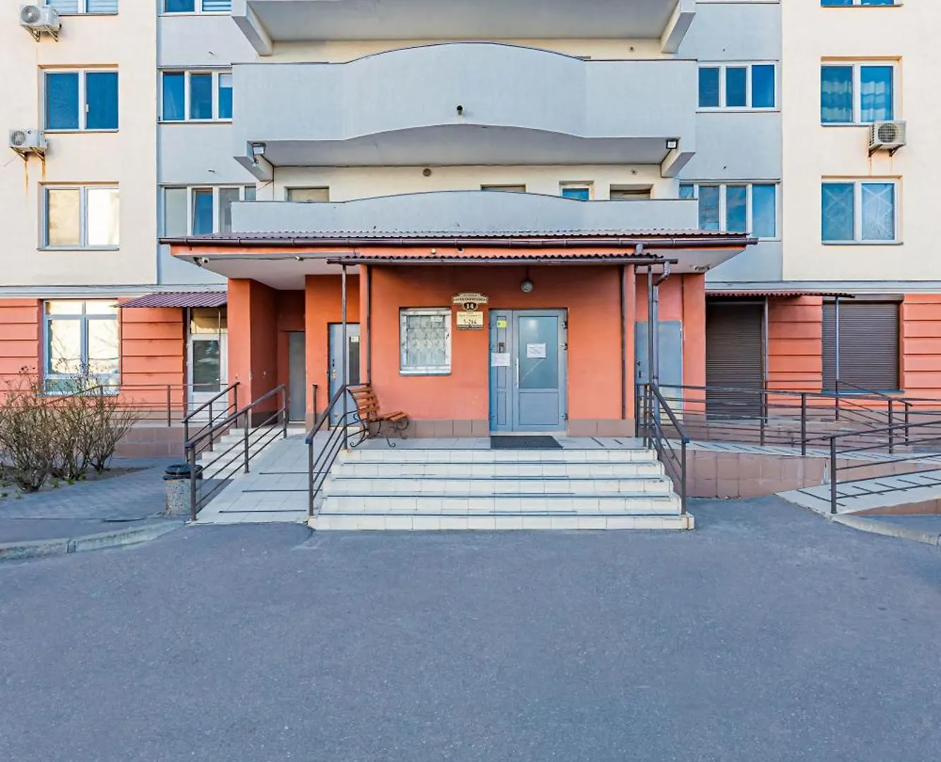 1-К Люкс В 2 Мин Від М Чернігівська Apartment Kyiv