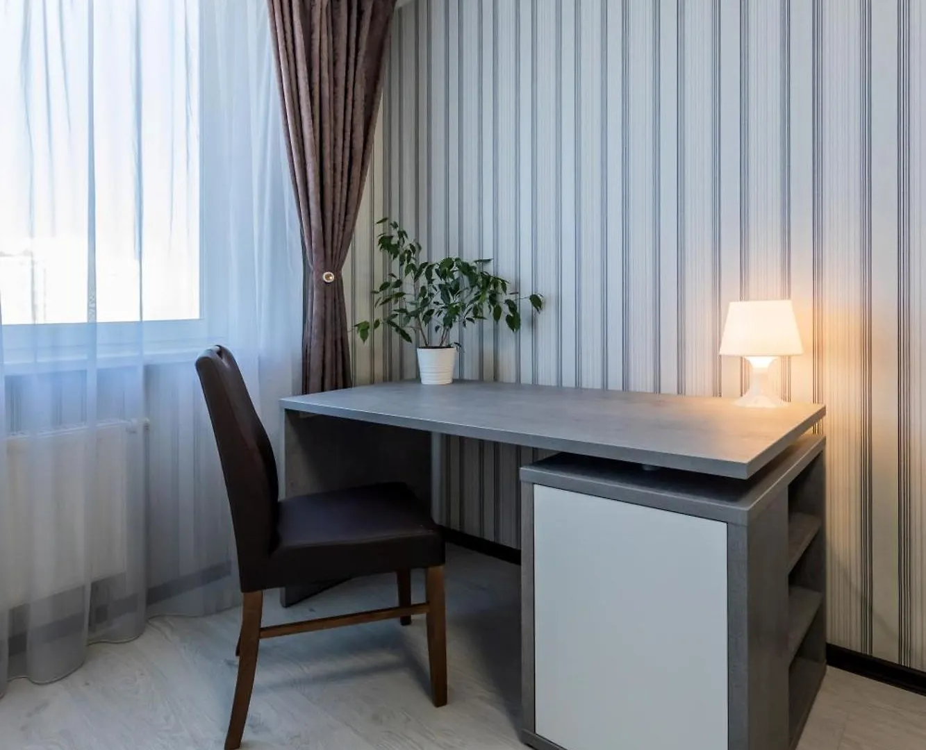 1-К Люкс В 2 Мин Від М Чернігівська Apartment Kyiv Ukraine