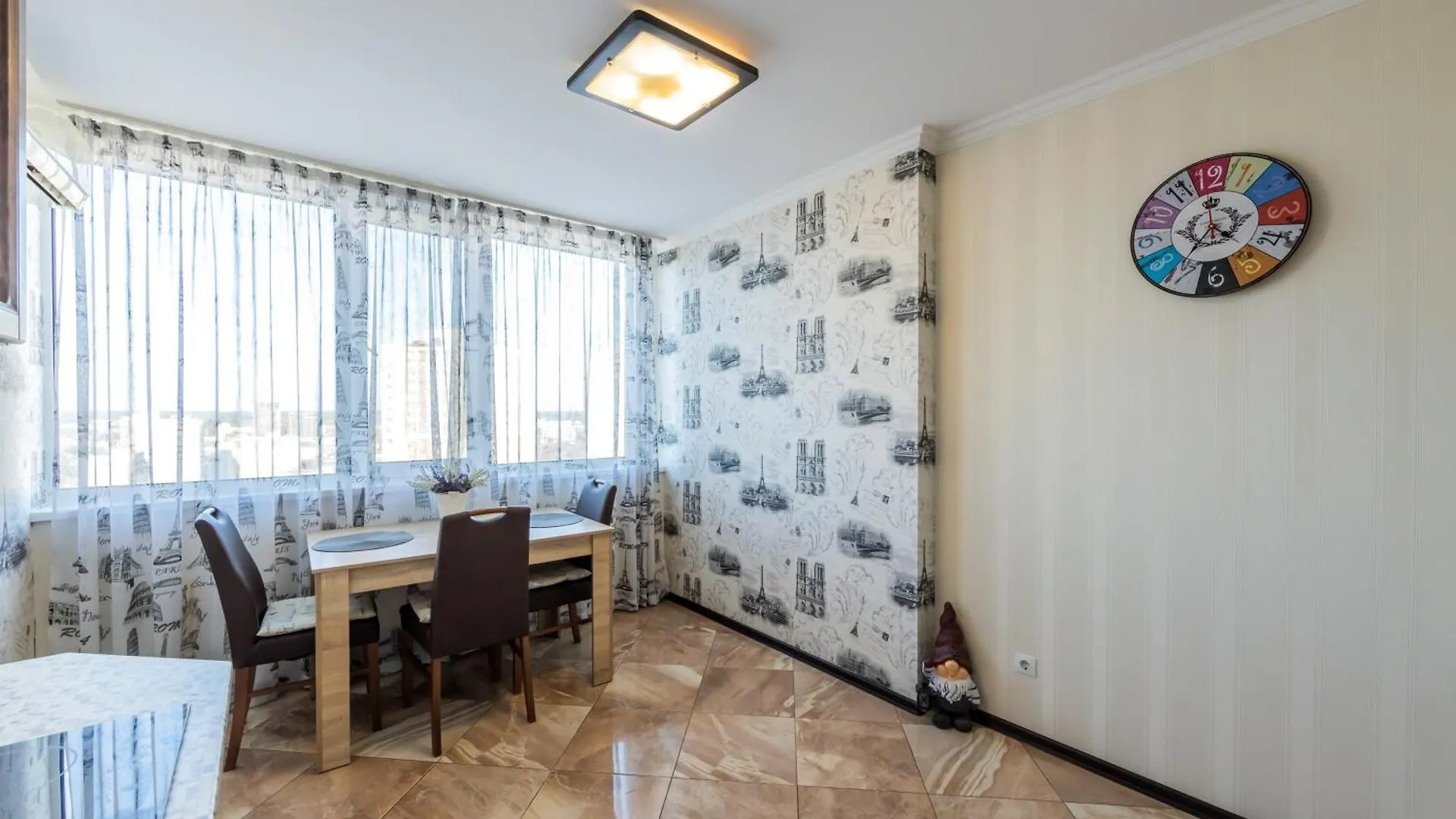 Apartmán 1-К Люкс В 2 Мин Від М Чернігівська Kyjev