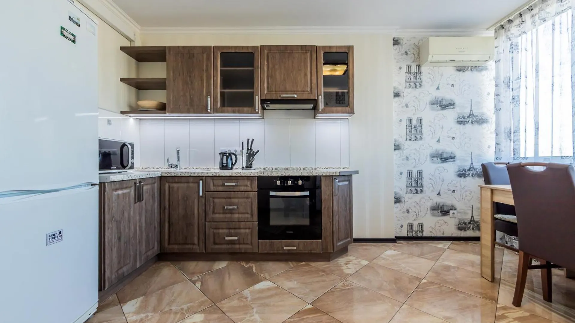 Apartmán 1-К Люкс В 2 Мин Від М Чернігівська Kyjev